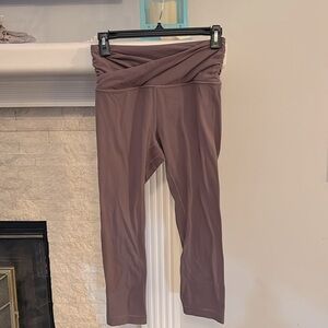 Lululemon beige capril leggings